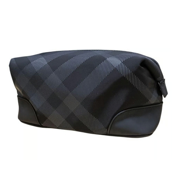 Burberry Handbags - Burberry Check Pattern Black & Gray  Travel Pouch | Wash Bag | Cosmetic Bag.